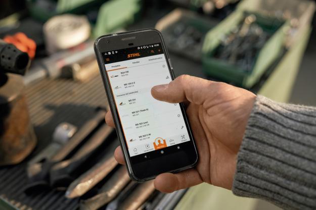 Med elektroniska sensorn STIHL Smart Connector, STIHLs app och portalen STIHL Connect Pro Portal för professionella användare kommer användarna ha tillgång till värdefull användningsstatistik, historik och en direktkoppling till återförsäljare för maskinservice.